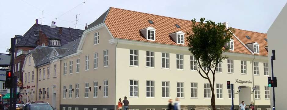 16 fattiggården